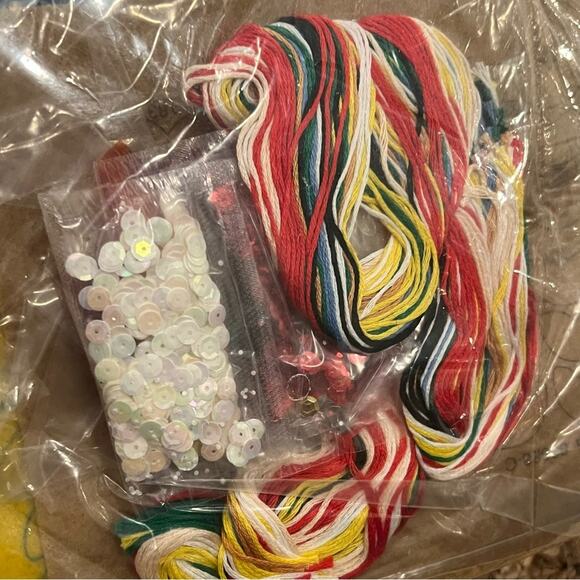 Vintage 1996 Bucilla Felt Appliqué Angels Set of 50 Ornaments Christmas Kit - Picture 9 of 13